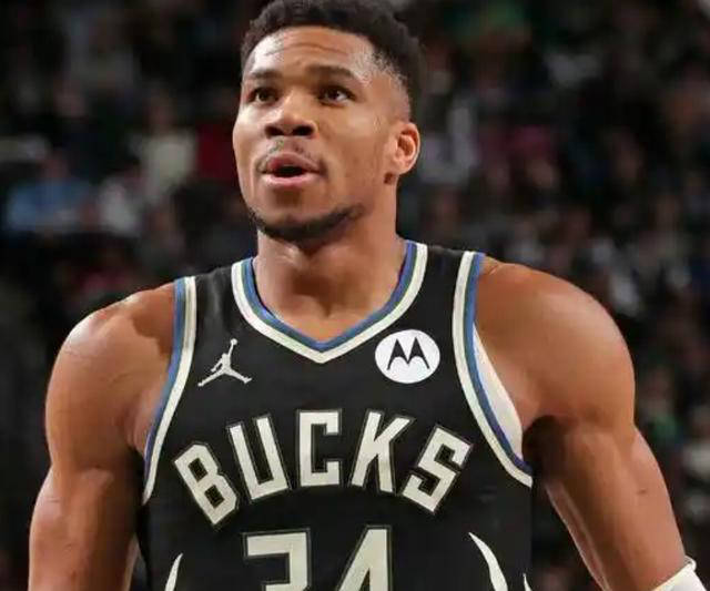 字母哥迎来七赛季出色发挥，RNG观众热烈欢呼！(字母哥战绩)