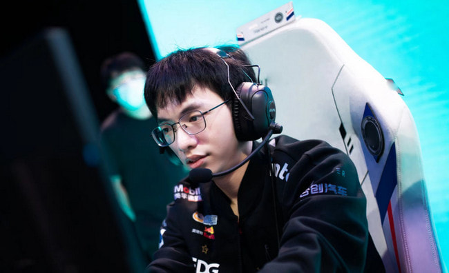 JackeyLove在热火比赛中刷新纪录，重返赛场引发热议！的简单介绍