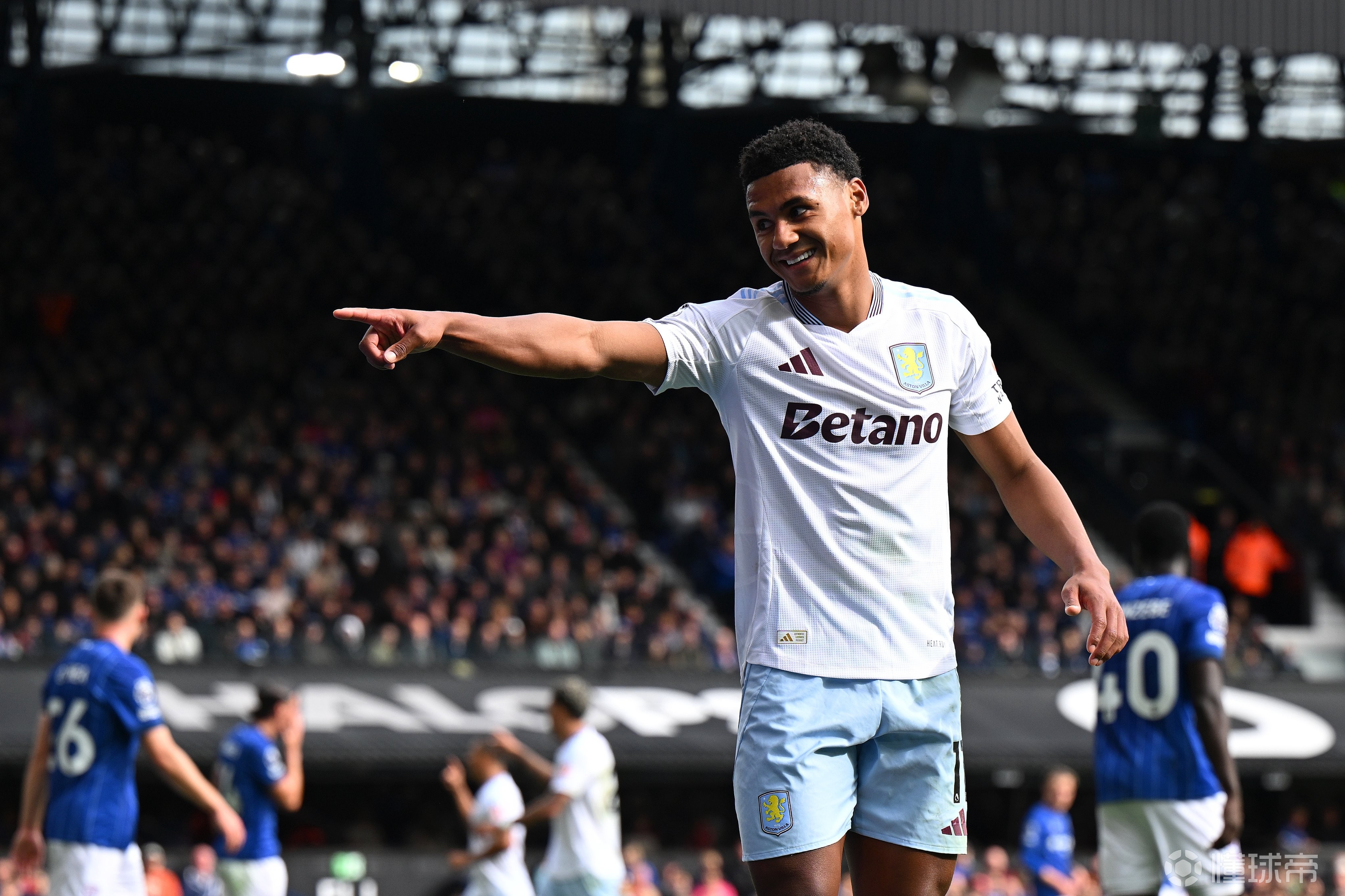 关于萨拉赫重返赛场,比赛规则变更首场状态出色,热火观众沸腾!的信息 关于萨拉赫重返赛场,比赛规则变更首场状态出色,热火观众沸腾!的信息