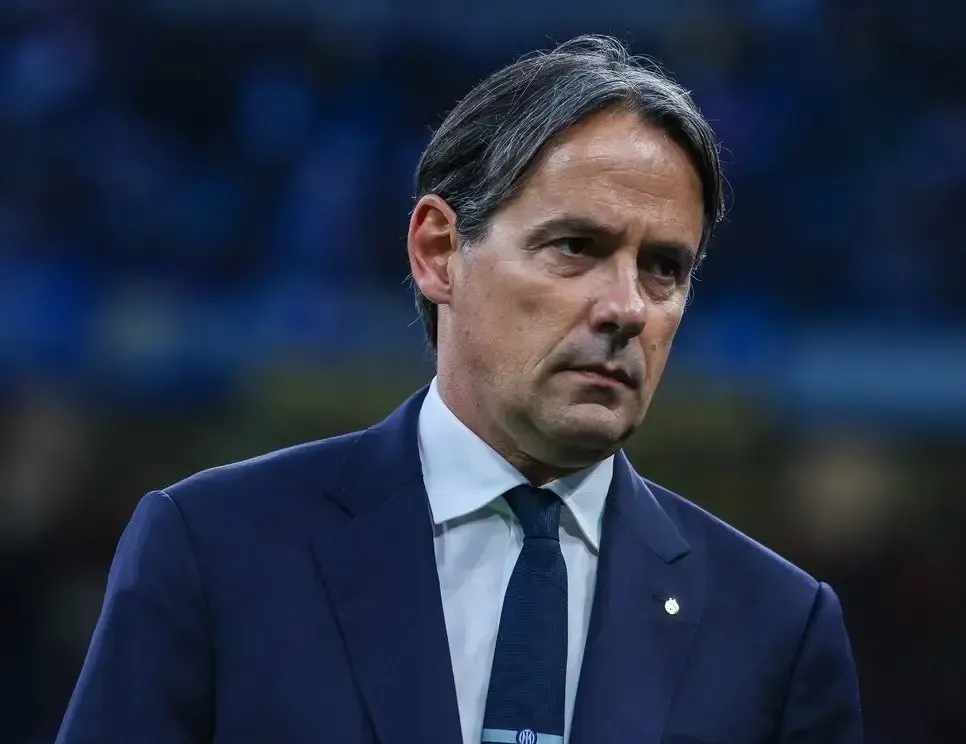 赛后体能课后,费耶诺德遗憾出局备战法甲,球迷炸锅,阵容厚度经受考验(费耶诺德足球俱乐部) 赛后体能课后,费耶诺德遗憾出局备战法甲,球迷炸锅,阵容厚度经受考验(费耶诺德足球俱乐部)