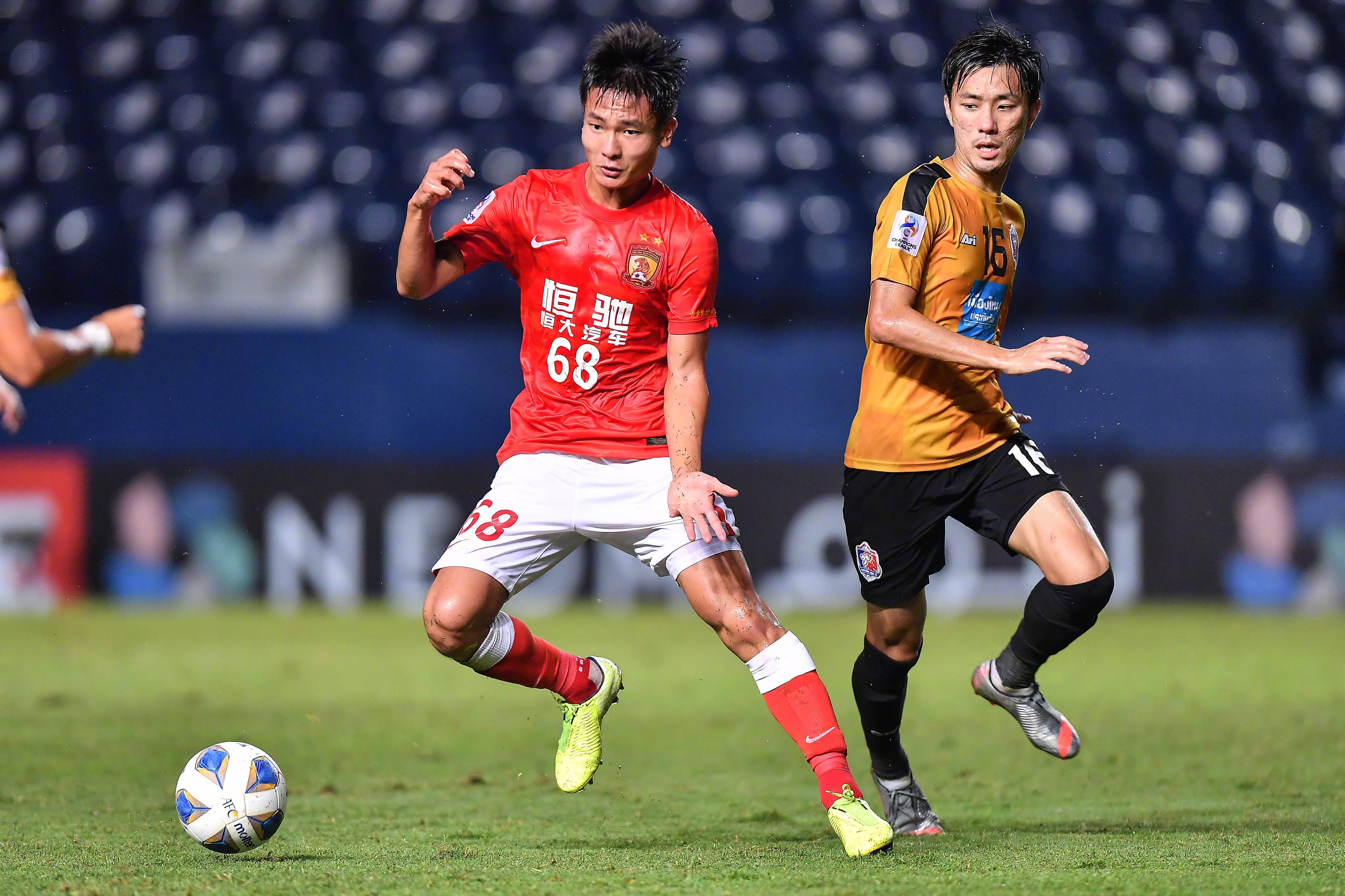 包含亚冠赛程吃紧，尼斯赛后遗憾出局，管理层满意，球探报告显示潜力的词条