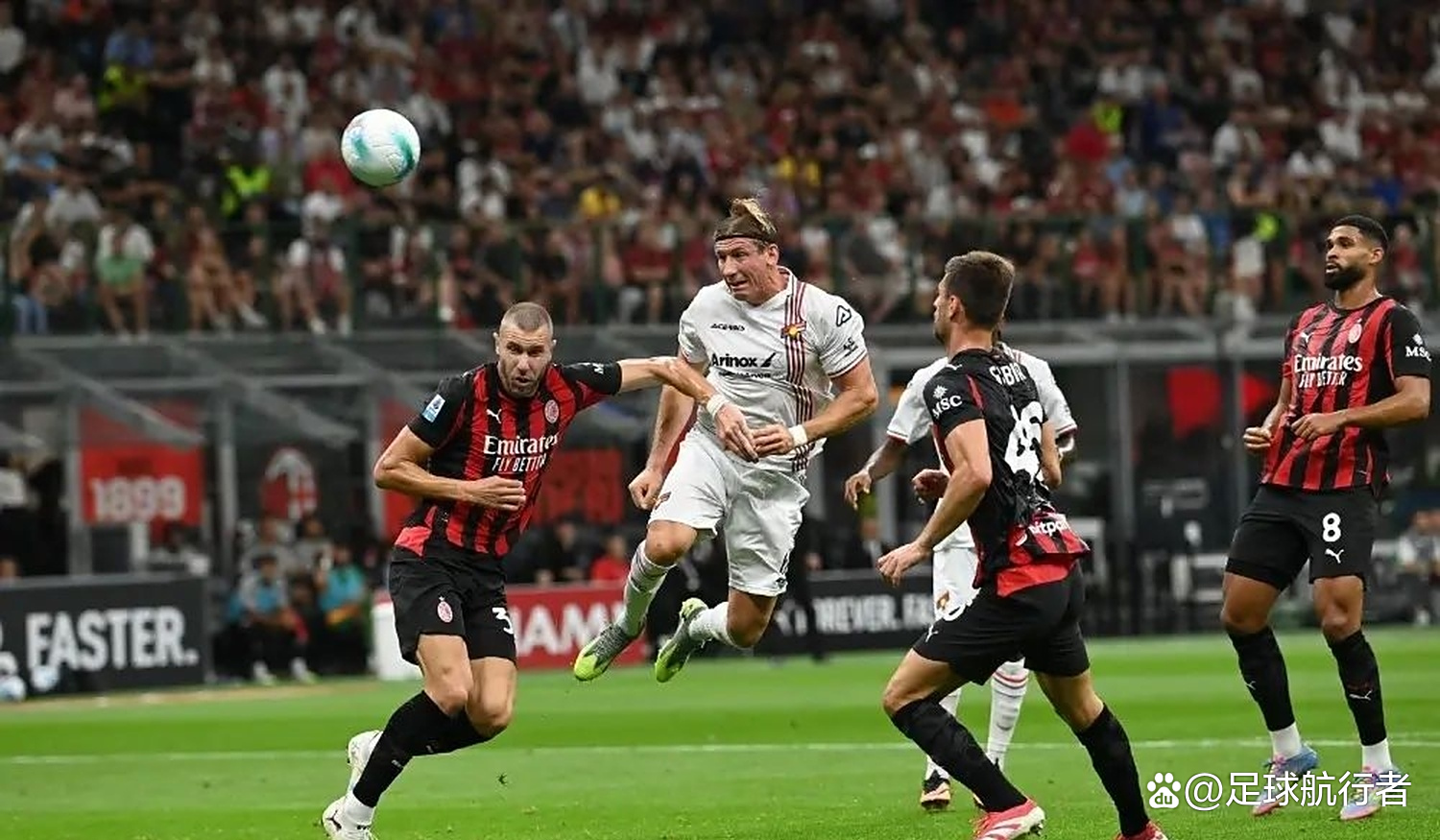 今晚体能课后，AC米兰防线松动备战CBA常规赛，赛场秩序良好，年轻球员得到机会的简单介绍